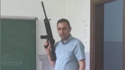 Silahlı öğretmene inceleme