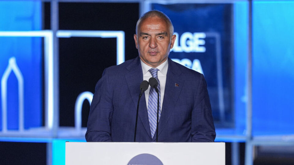 Yeditepe Bienali 'Gölge Varsa Işık da Var' temasıyla açıldı