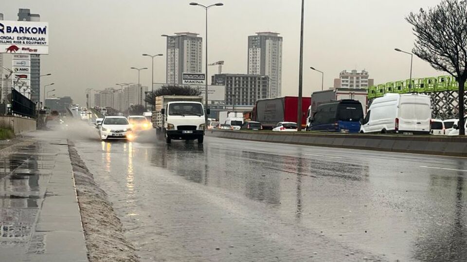 Ankara'da sağanak etkili oldu