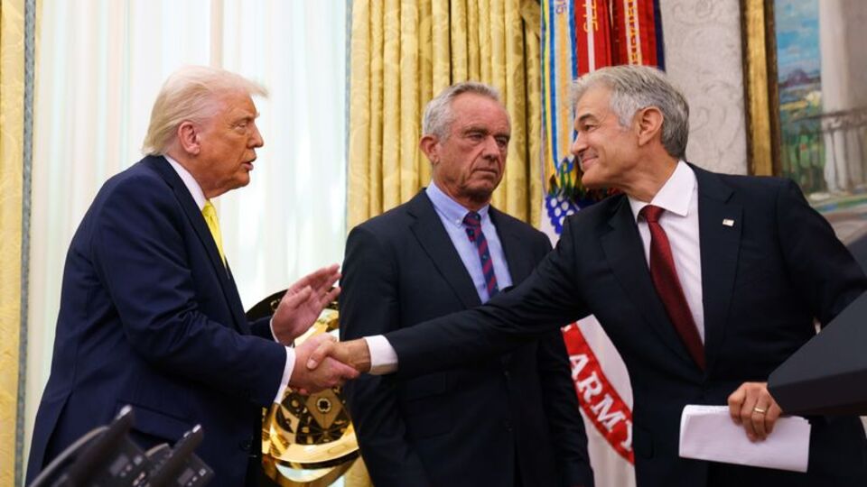 Mehmet Öz'ün torunu yemin töreni sırasında bayıldı