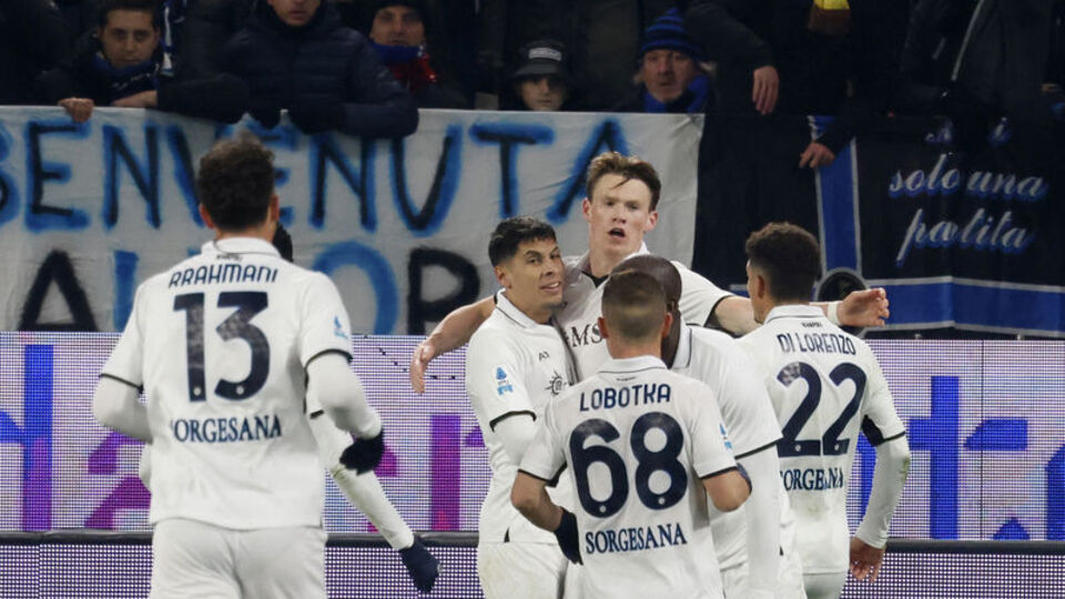 Napoli zirve takibini sürdürdü!