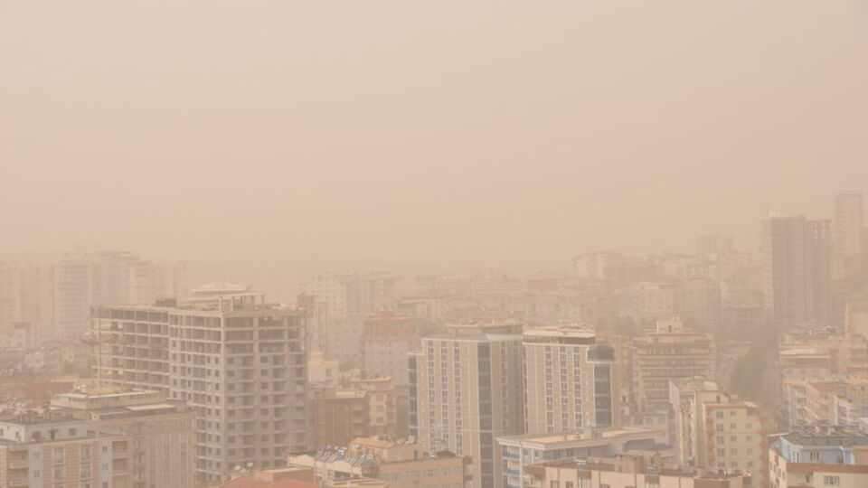 Çöl tozuna yağmur da eşlik edecek! Bu bölgeler için uyarı!