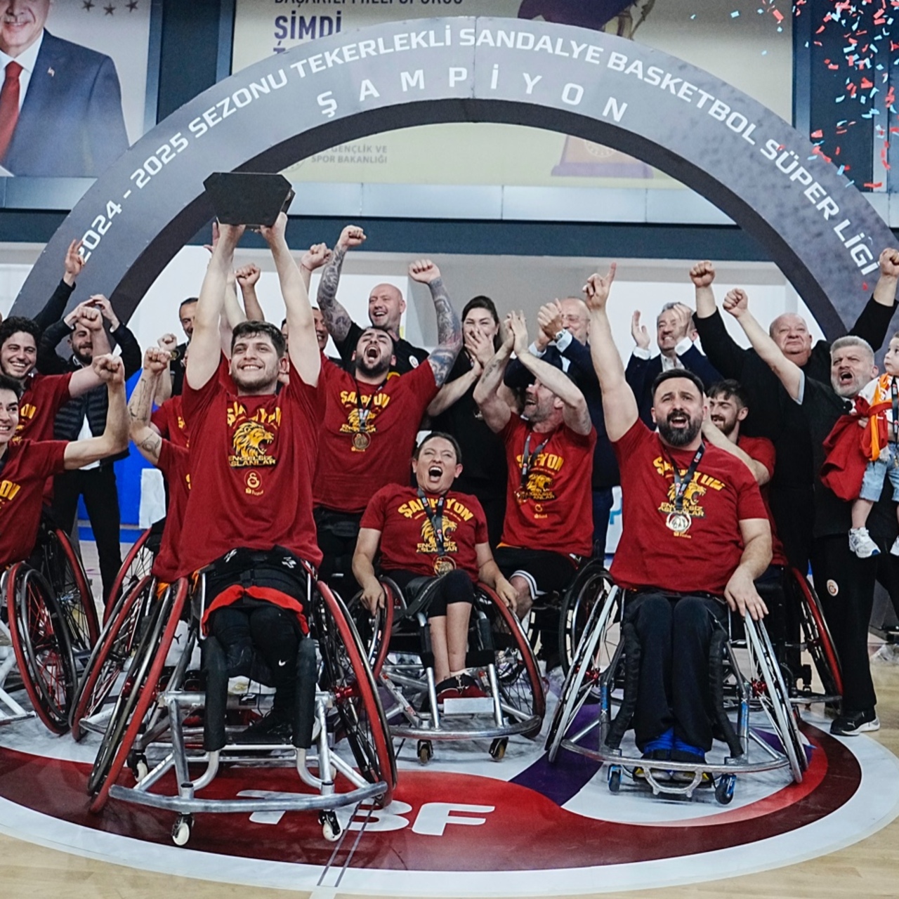 Tekerlekli sandalyede şampiyon Galatasaray!