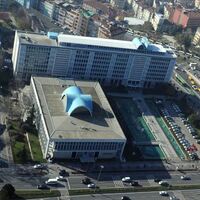 İBB'ye yönelik yolsuzluk soruşturmasında inşaat ruhsatı için "1 villa, 4 daire istendi" iddiası thumbnail