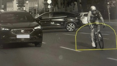 Hız sınırını aşan bisikletli ceza yedi