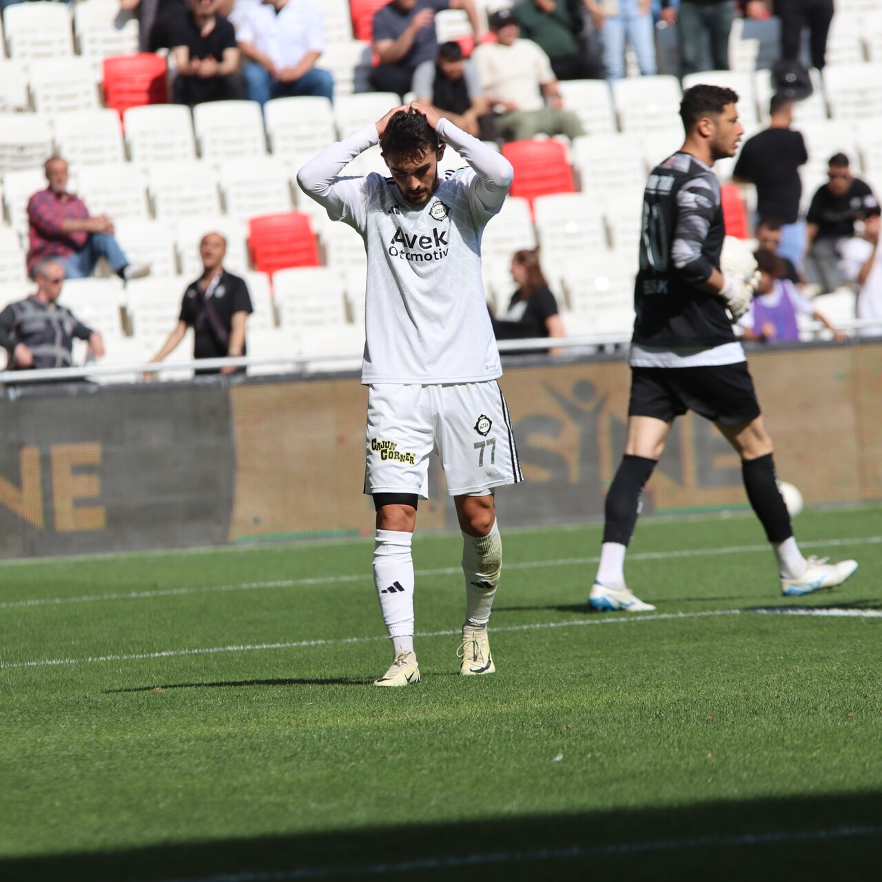 Altay, 2. Lig'e veda etti!