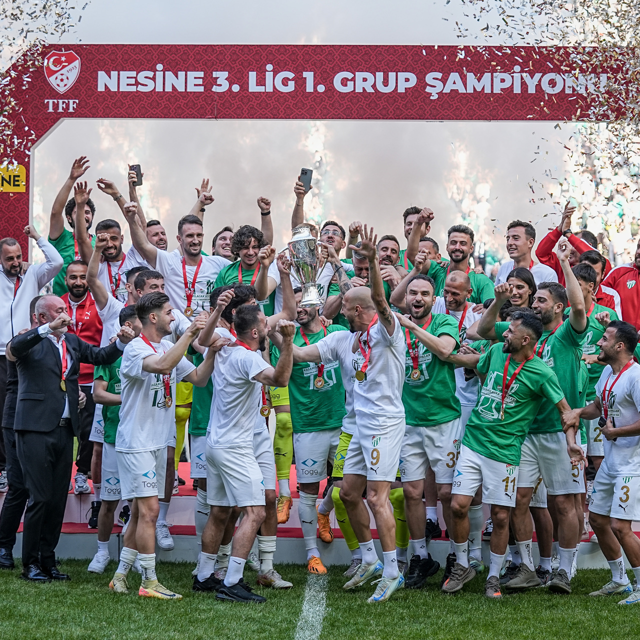 Şampiyon Bursaspor, kupasına kavuştu!