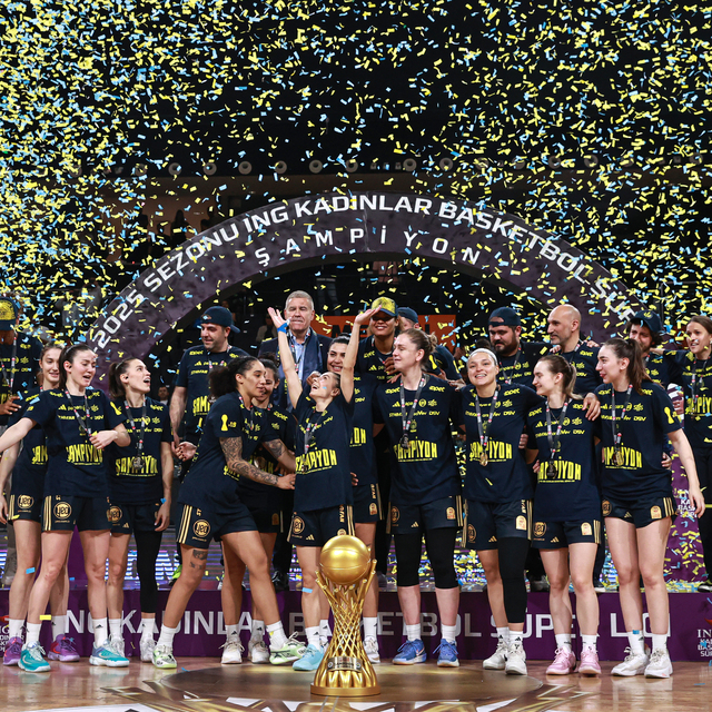 Kadınlar Basketbol Süper Ligi'nde şampiyon Fenerbahçe!