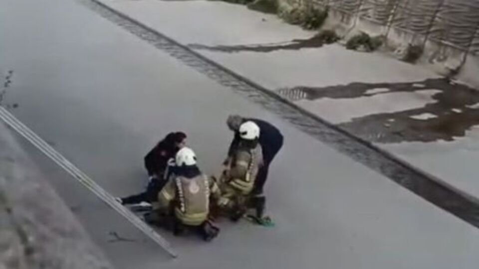 Fotoğraf çektirirken kanala düştü