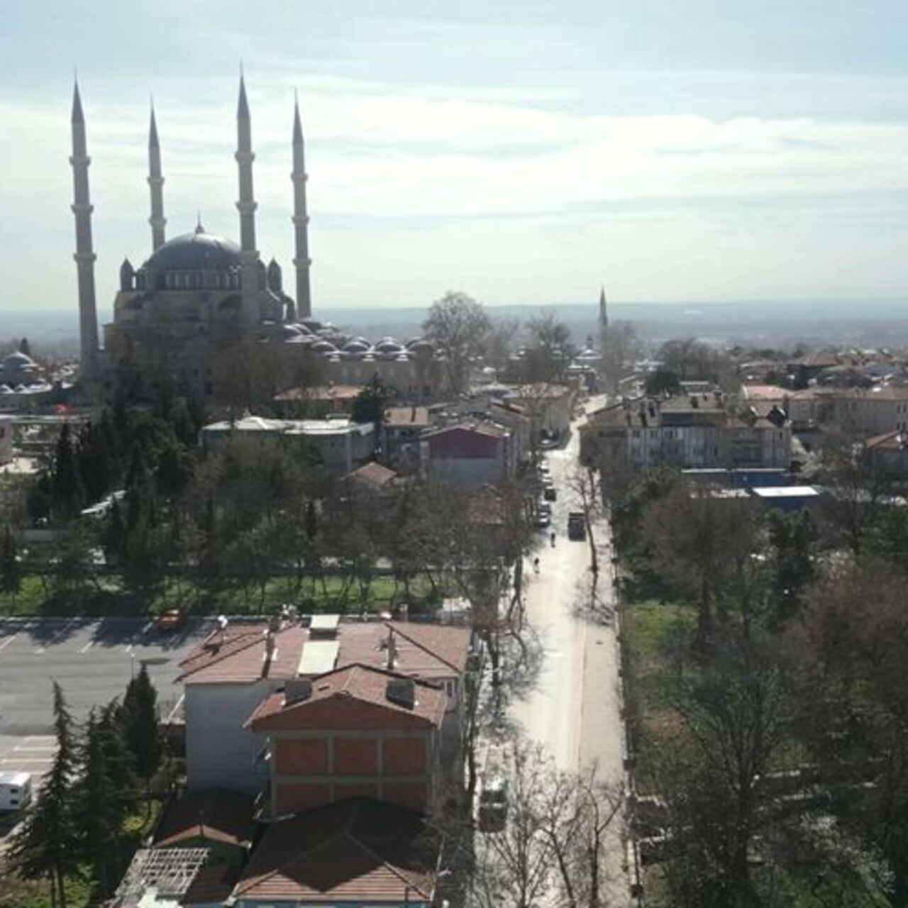 Selimiye ve Muradiye Camileri arasında restorasyon