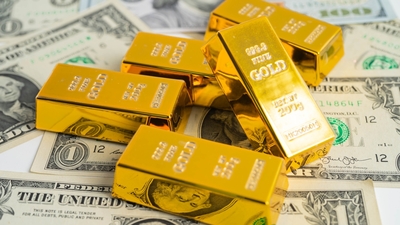 Altın yeni haftaya da rekorla başladı