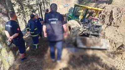 Traktörün altında kalan kişi öldü