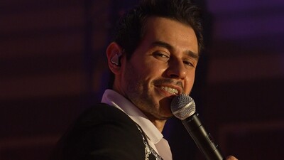 Hastaneden çıktı soluğu konserde aldı