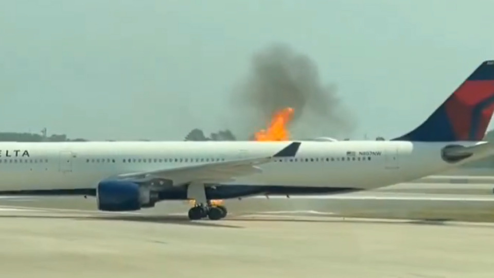 ABD'de bir uçaktan 282 yolcu tahliye edildi