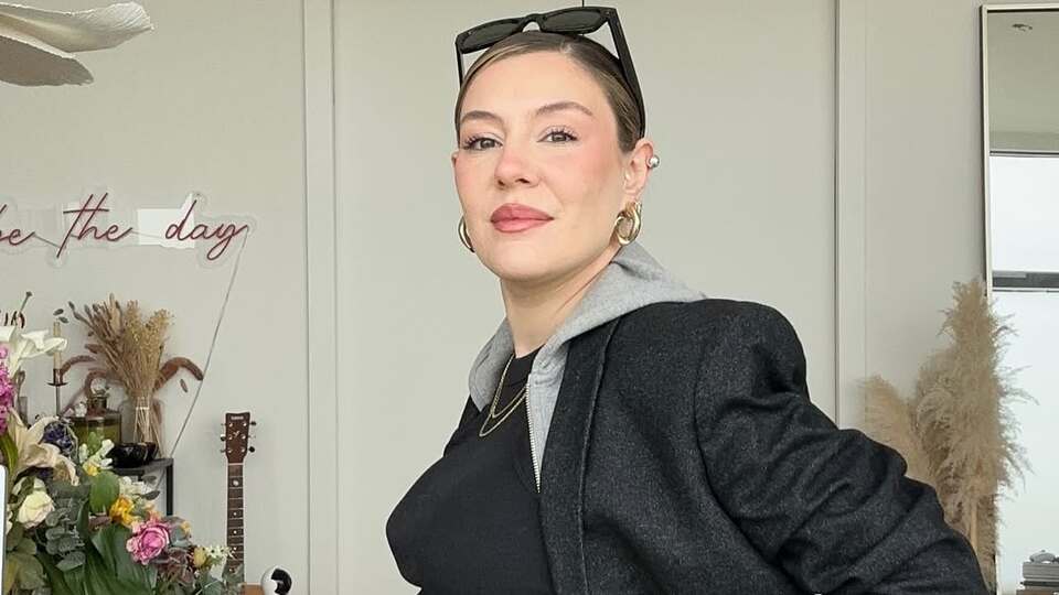 Karnı belirginleşti