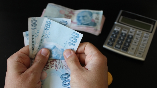 Kamu işçisinin ücreti eridi