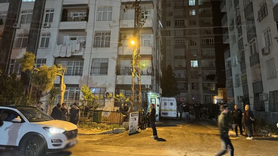 Adana'da ev yangını: 1 ölü