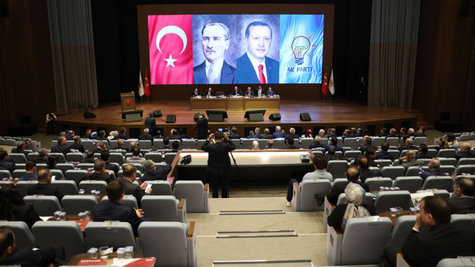 AK Parti MKYK'da neler gündeme geldi?