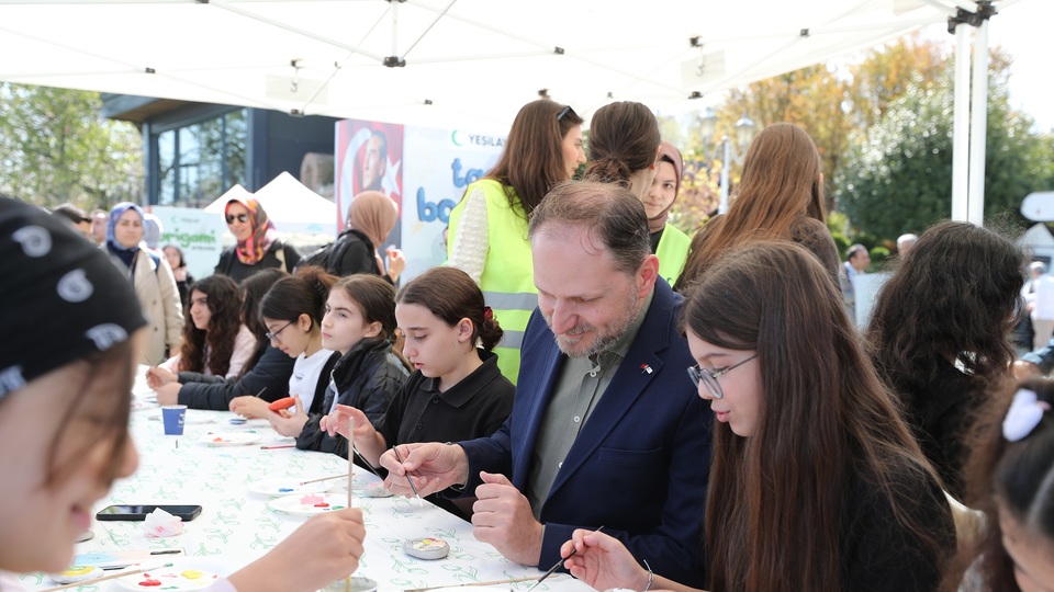 Türkiye'nin Yeşilay'ı 23 Nisan'ı coşkuyla kutladı