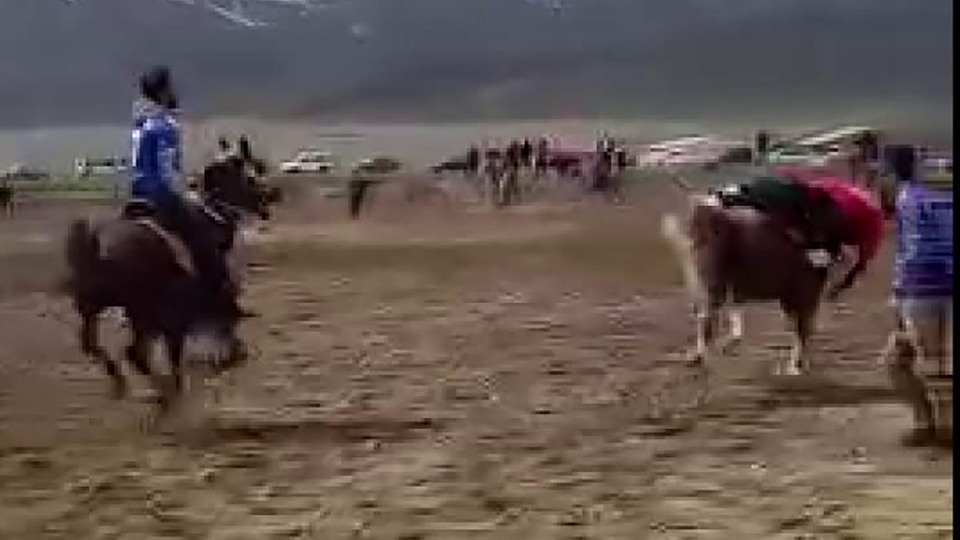 Atın üzerinde kalp krizi geçirdi!