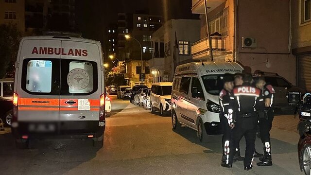 Tartıştığı 2 kişiyi öldürüp intihar etti