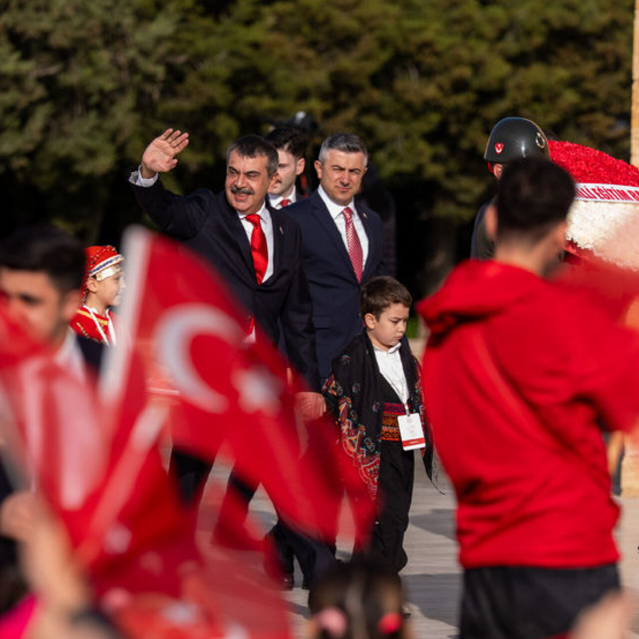 Bakan Tekin Anıtkabir'i ziyaret etti