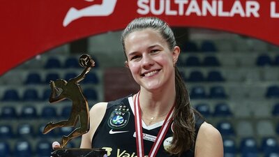 Vodafone Özel Ödülü'nün sahibi, finalin hızlı servisini atan Van Ryk oldu