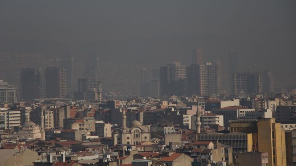 Hava kirliliği çocukların zihinsel fonksiyonlarını etkiliyor