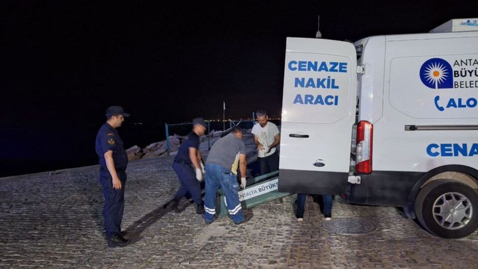 Falezlerden düşerek hayatını kaybetti