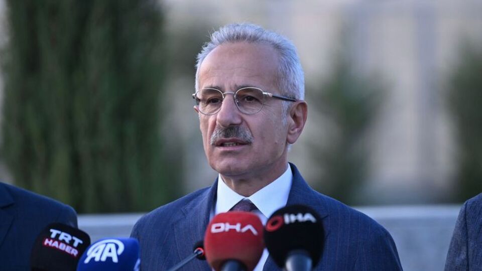 Bakan Uraloğlu, depremde yine sınıfta kalan GSM operatörleri ile görüşecek