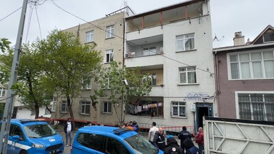 Bitişik binalar arasında açıklık oluştu!