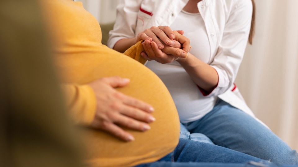 Doğum tartışması sürerken ebeler ne diyor?