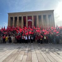 23 Nisan'da Anıtkabir'e kaç kişi gitti | Anıtkabir'i 23 Nisan'da kaç kişi ziyaret etti thumbnail
