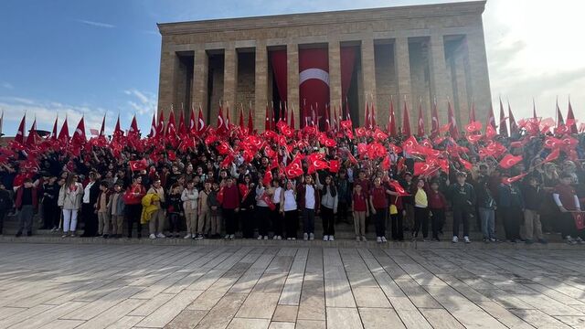 Anıtkabir'i 23 Nisan'da kaç kişi ziyaret etti?