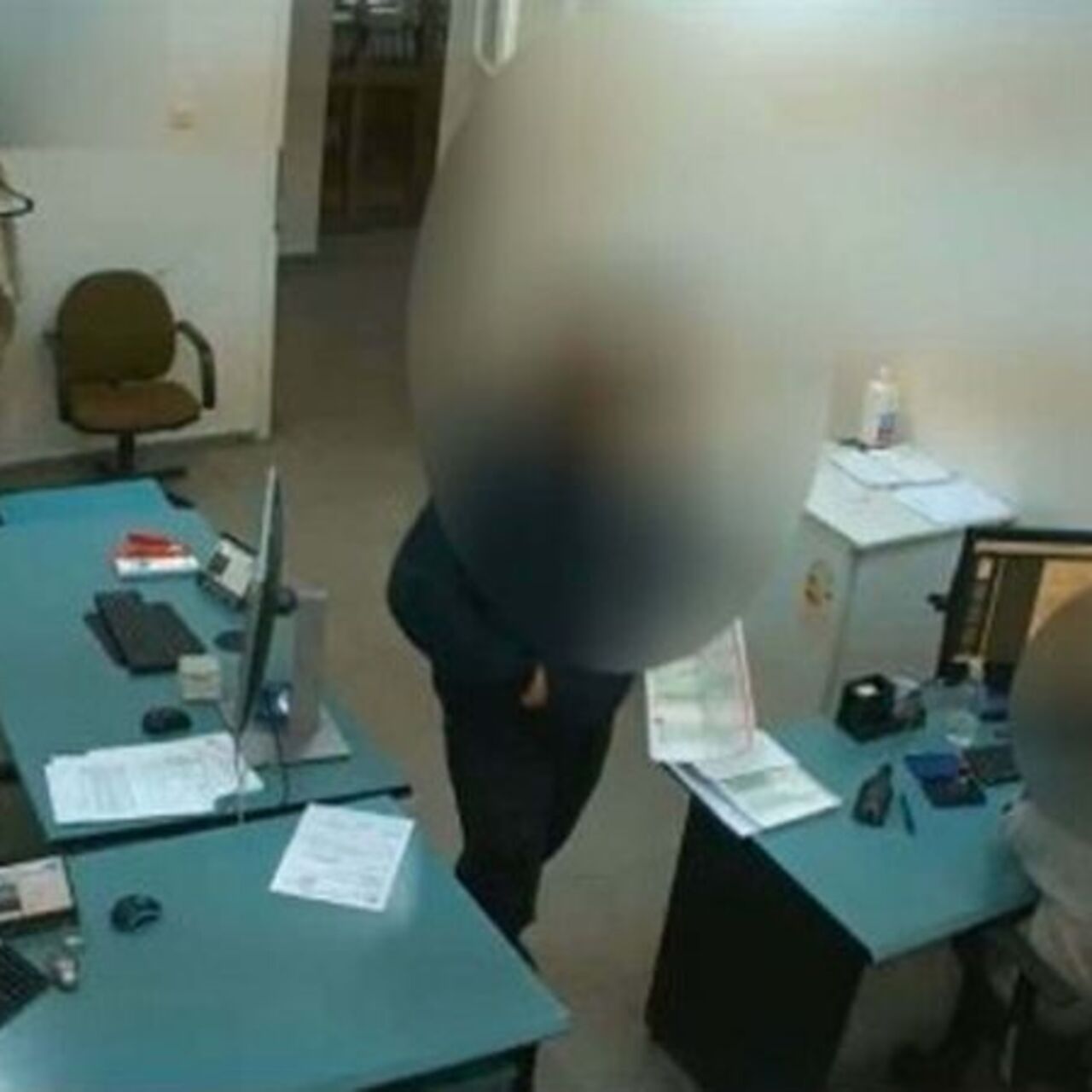 İzmir'de rüşvet operasyonu: 12 tutuklama