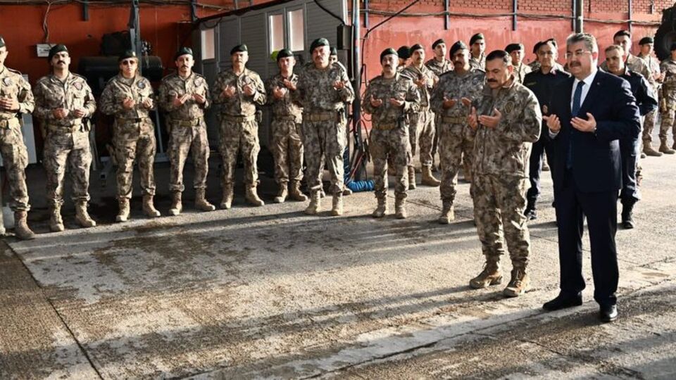 Özel Harekat polisleri dualarla uğurlandı