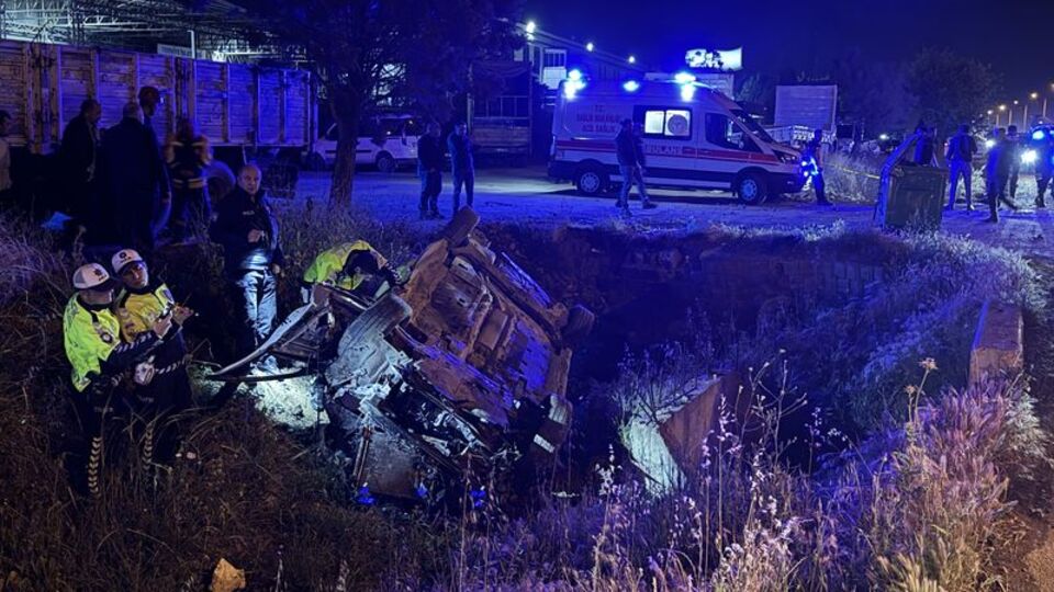 Otomobil takla attı: 1 ölü, 1 yaralı