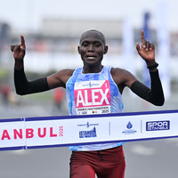 İstanbul Yarı Maratonu'nda zafer Kenyalı atletlerin!