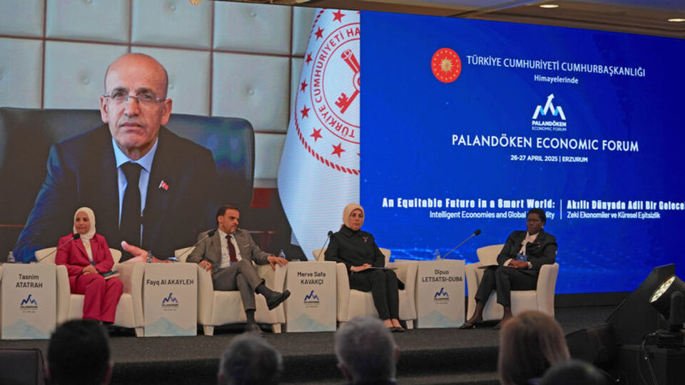 Bakan Şimşek'ten yatırımcılara mesaj