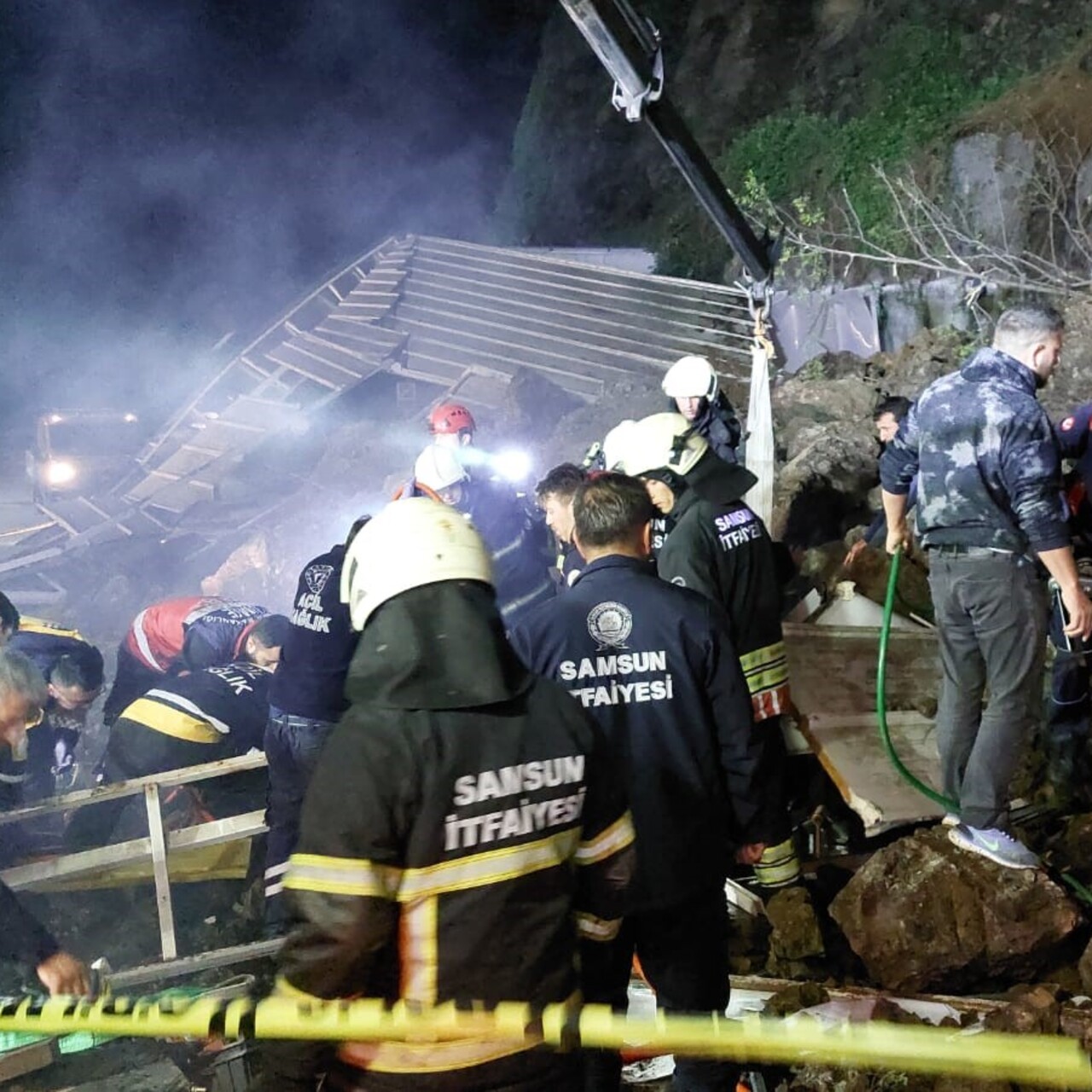 Samsun'da heyelan! 3 kişi hayatını kaybetti