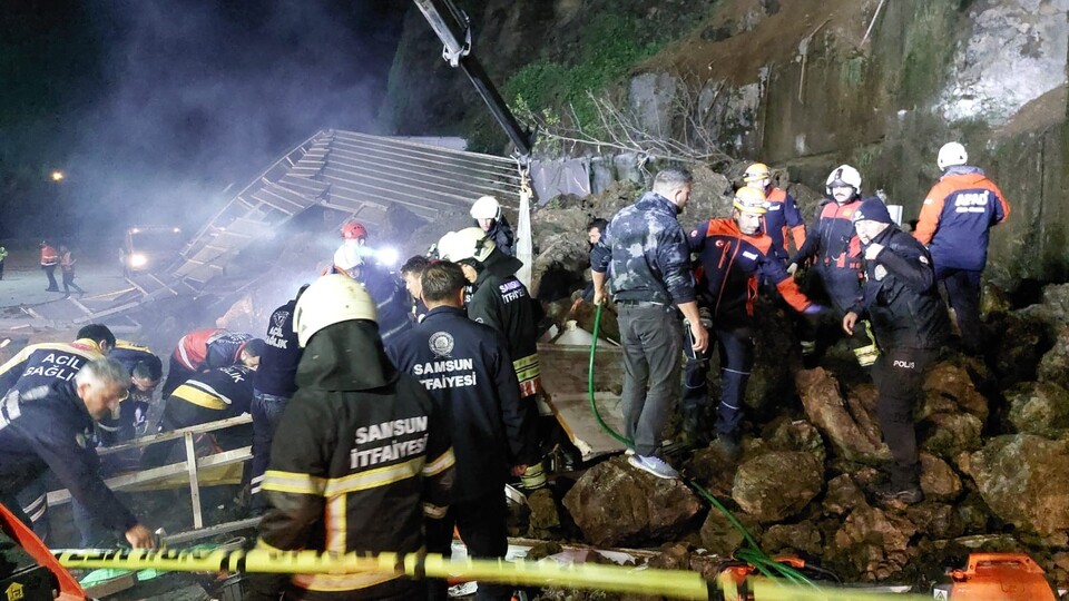 Samsun'da heyelan! 3 kişi hayatını kaybetti