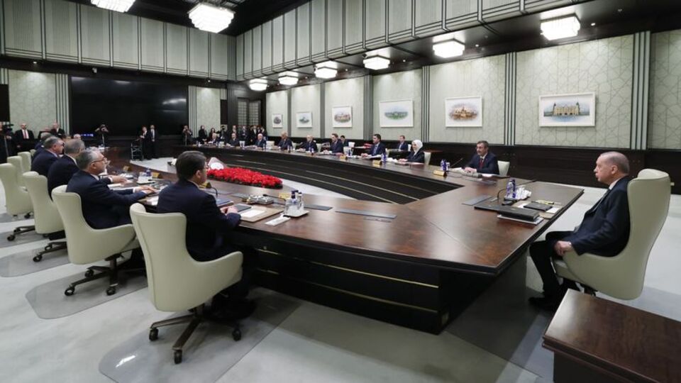 Kabine toplanıyor... İşte masadaki konular