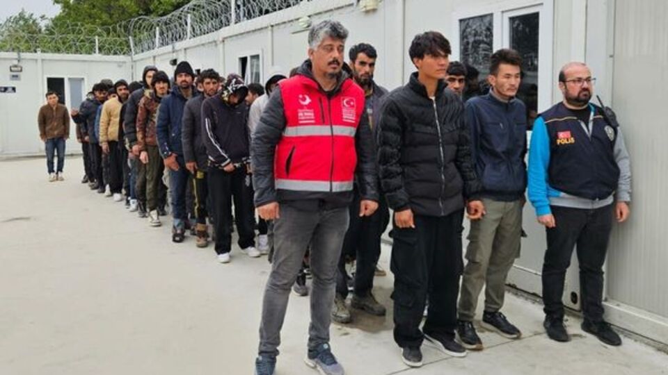 TIR'da 46 kaçak göçmen yakalandı