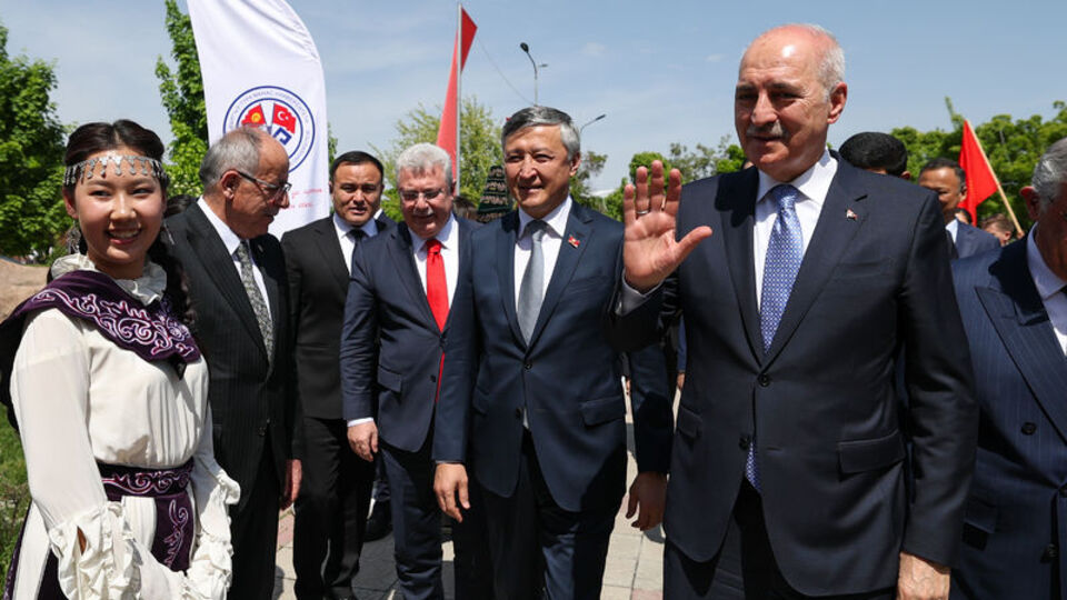 TBMM Başkanı Kurtulmuş, Kırgızistan'da Türk iş insanlarıyla bir araya geldi