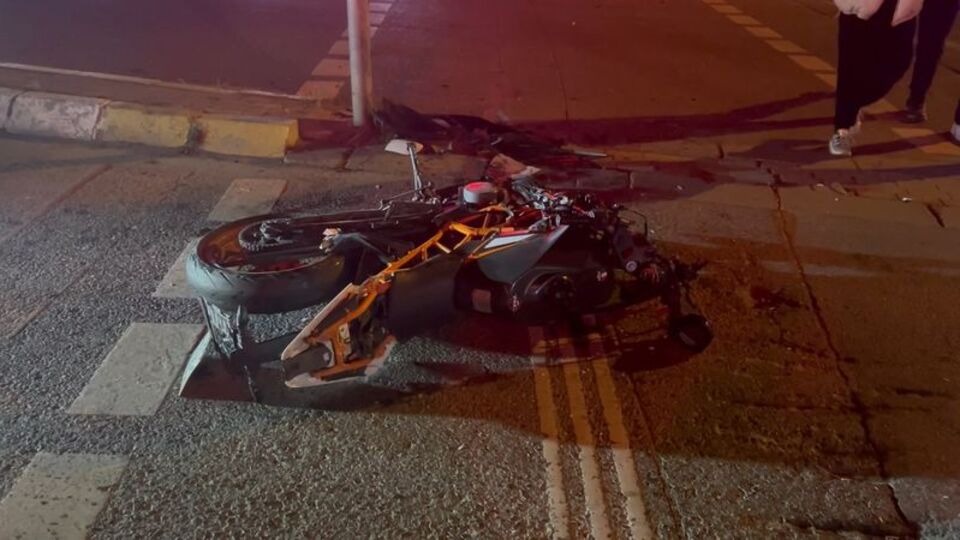 Otomobil ile motosiklet çarpıştı: 2 ağır yaralı