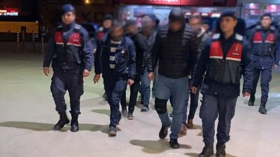 Jandarmadan bağ evine uyuşturucu baskını: 8 gözaltı