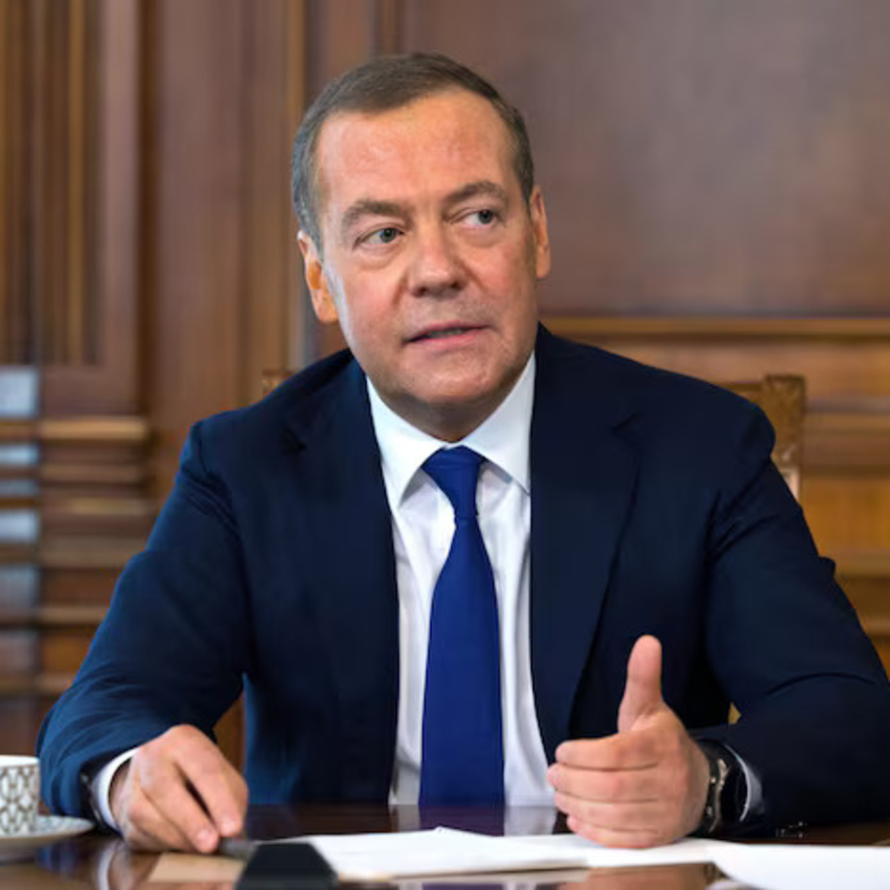 Medvedev, Finlandiya ve İsveç'i hedef aldı