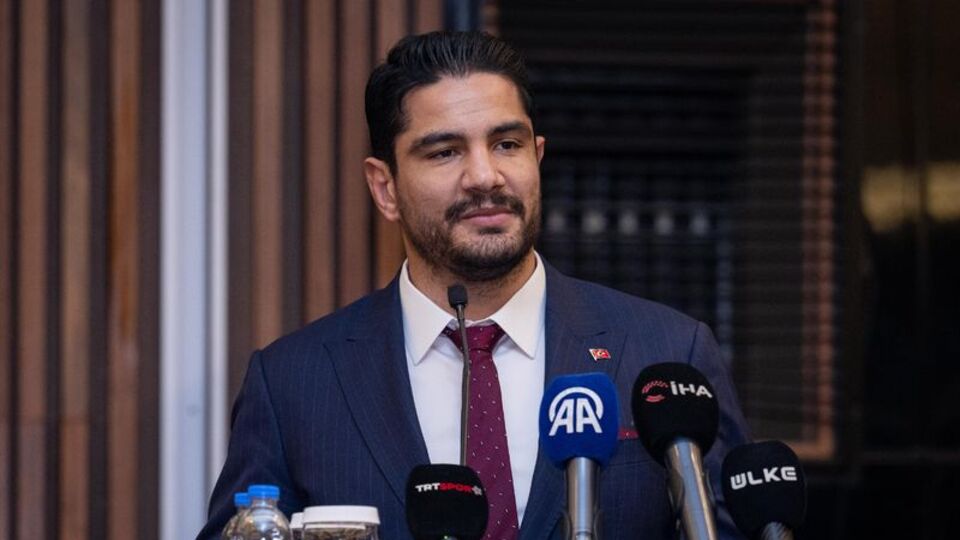 "Dünya güreşi kendini yenilemeli"