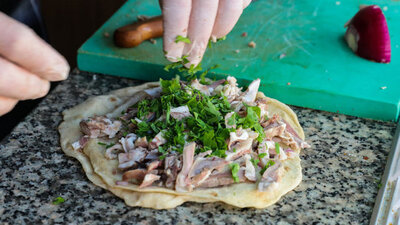 Söğüş neyden yapılır?