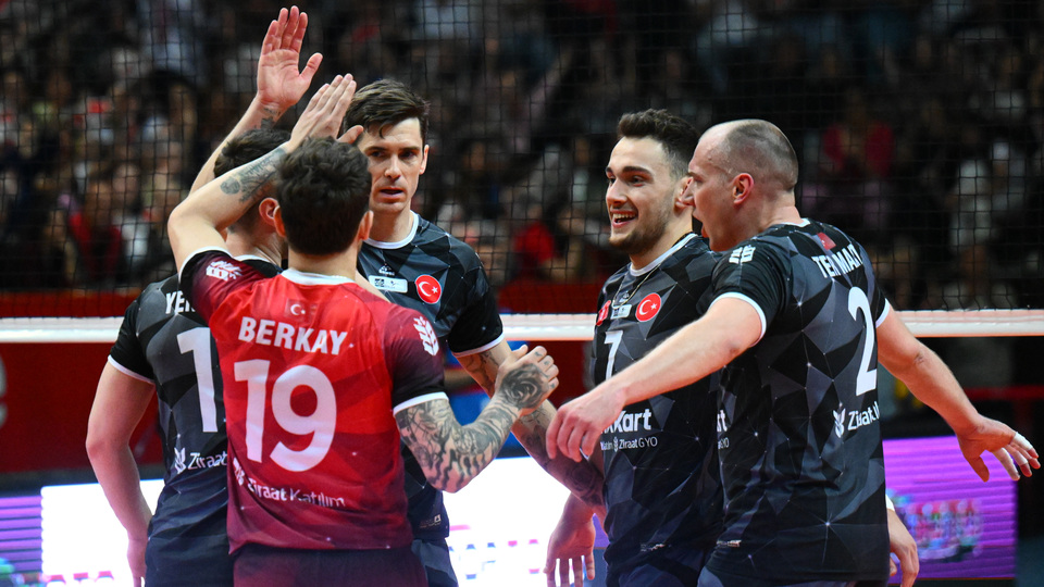 Efeler Ligi'nde şampiyon Ziraat Bankkart!